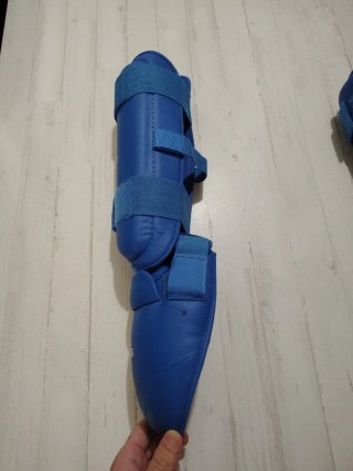 Espinilleras Kumite Adidas WKF Talla M