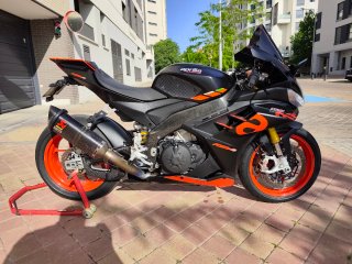 Aprilia RSV4 1100
