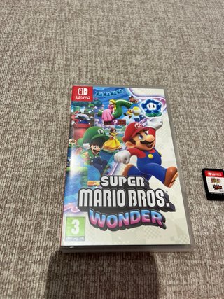Nintendo Switch + 2 juegos