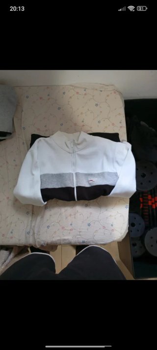 4 Sudaderas Originales poco usadas y muy baratas