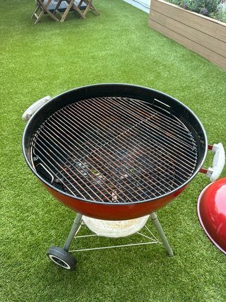 OFERTA! Barbacoa Weber Compact Kettle 57ø Roja