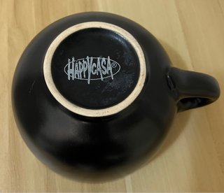 Tazza nera con interno arancione