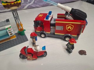 Lego City 60214 Camión de Bomberos