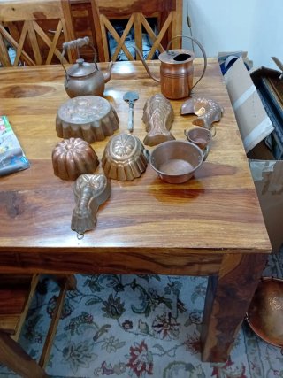 Lote cobre: tetera, regadera, moldes