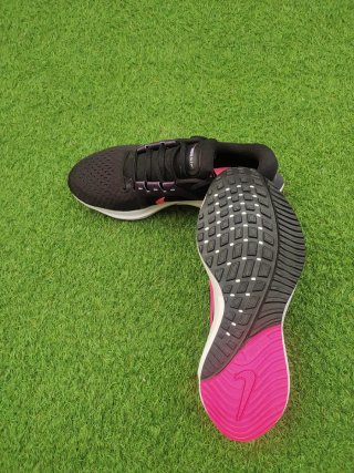 Nike Air Zoom Vomero 16 Mujer Negro/Rosa