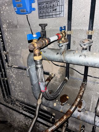 Bateria contadores comunidad Fontanero Fontanería.