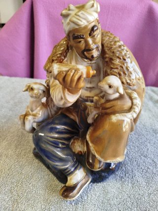 Figura de cerámica china de Shiwan, numerada.