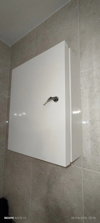 Armario botiquín metálico de pared