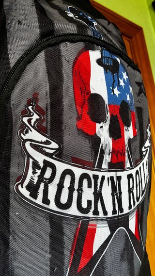 Mochila Escolar Rock N Roll