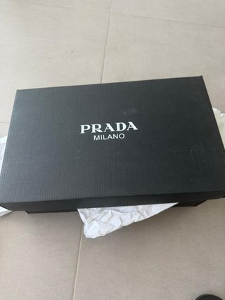 Zapatillas Prada Blancas y Amarillas