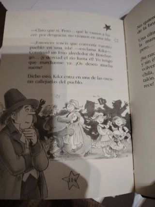 Libro Kika superbruja en el castillo de Drácula