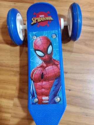 Patinete 3 Ruedas Spiderman