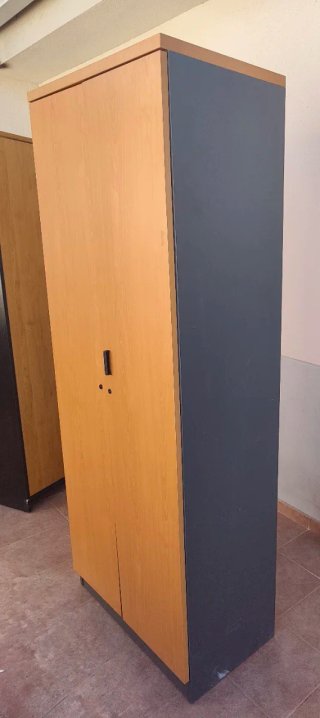 Armario de madera