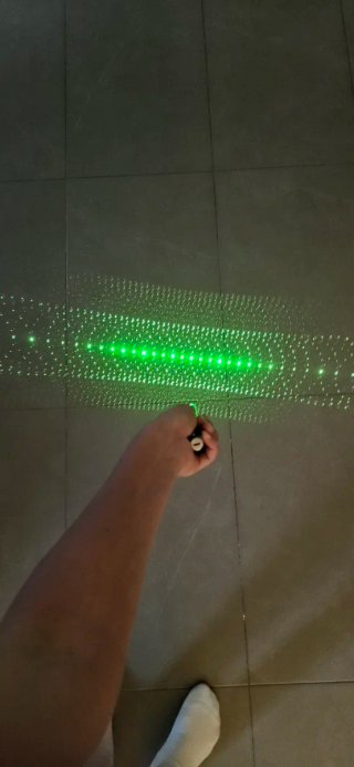 Puntero Láser Verde con 4 Cabezales