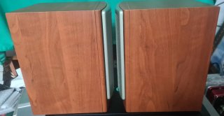 Altavoces Infinity Marrones y Grises