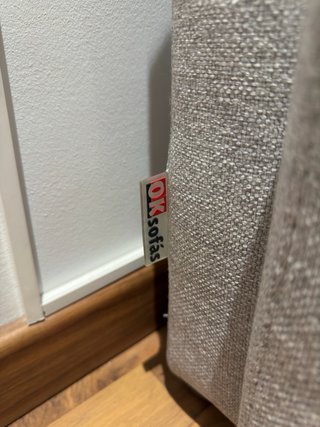 Sofá 2 plazas + chaiselongue + 2 poufs