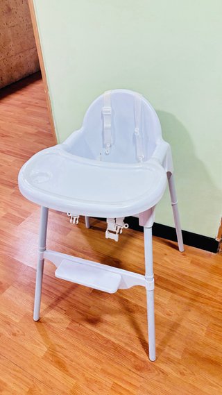 Trona bebé blanca poco uso