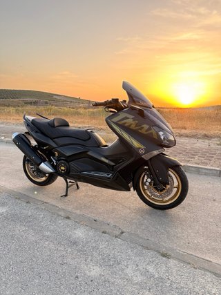 YAMAHA TMAX 530