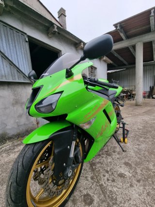 Moto Kawasaki Ninja ZX-6R del 2008