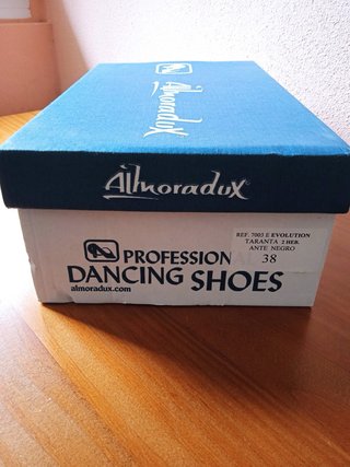 Zapatos de baile negros con tiras
