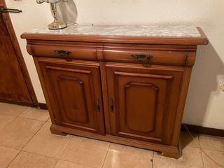 Mueble recibidor madera y mármol