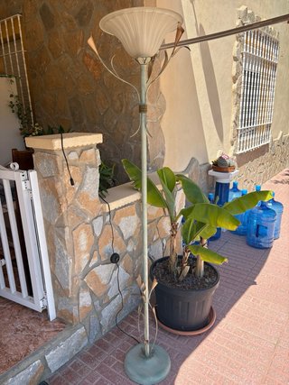 Lampada da terra vintage in metallo e cristallo
