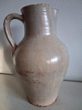 Jarra de cerámica  vasca antigua