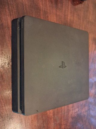 Consola Sony PS4 Slim Negra