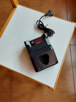 CARGADOR BOSCH PROFESIONAL GAL 12V-40