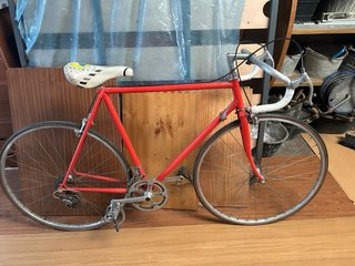 Bicicleta de carretera roja