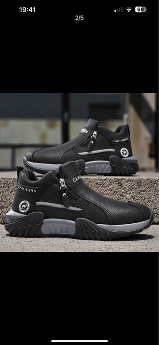 Zapatillas negras con cremallera {NUEVAS}