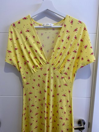Vestido amarillo floral