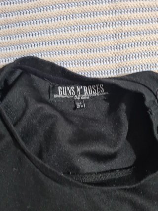 Lote 2 sudaderas: rosa y negra de Stradivarius