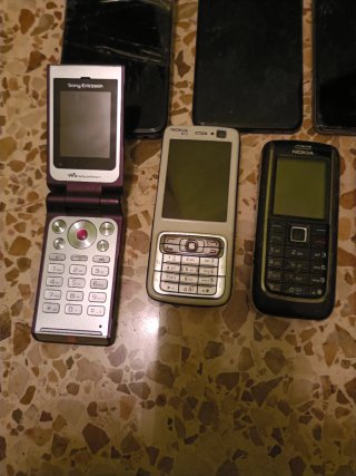 Lote de móviles Sony Ericsson, Nokia, Huawei, Sams