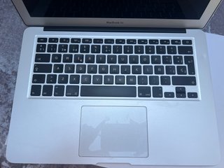 MacBook Air (Intel, 2017)