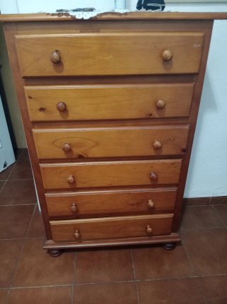 Cómoda de madera con 6 cajones
