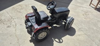 Tractor de pedales para niños,en Canillas de esgue