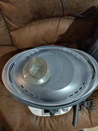 Thermomix TM5 con accesorios y bolsa