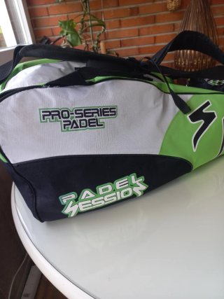 Lote pala pádel, bolas, bolsa y fundas