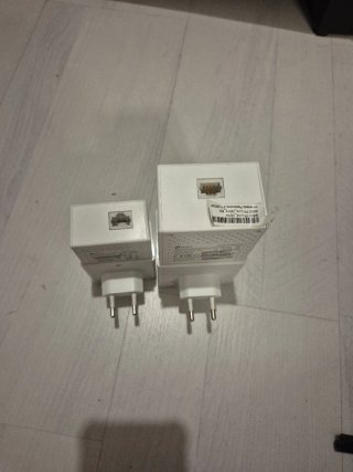 TP Link- AV1000 Gigabit WPA7510 + TL-PA7010