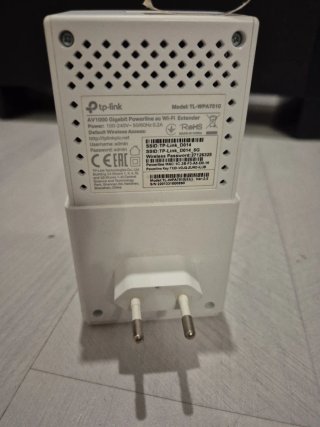 TP Link- AV1000 Gigabit WPA7510 + TL-PA7010