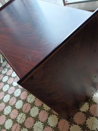 Mesa TV madera con estantes