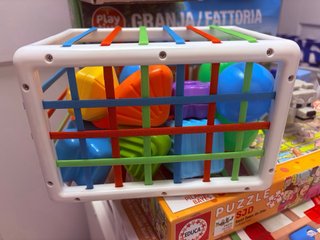Juguete educativo para bebés: Caja de formas