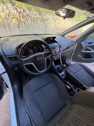 Opel Zafira Tourer 2016