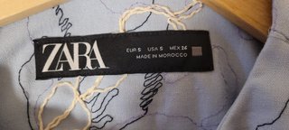 Chaqueta Zara bordada crop azul