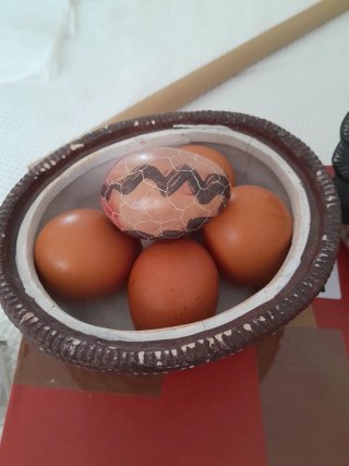 Figura decorativa gallina in ceramica