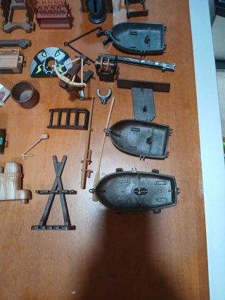 Lote piezas de barcos y otras piezas de playmobil