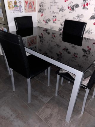 Mesa de comedor cristal y metal