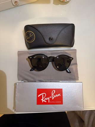 Gafas de sol Ray-Ban RB2180 negras