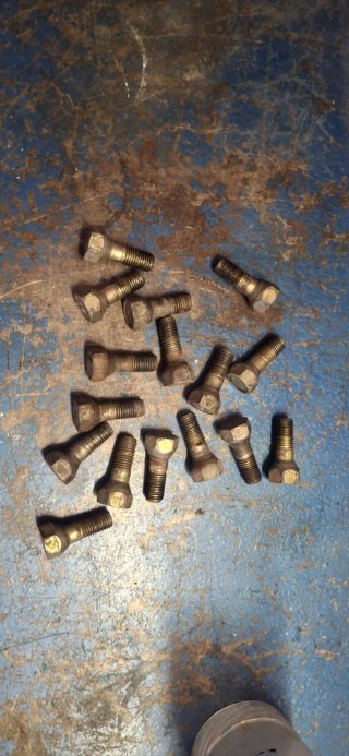 Juego completo tornillos de rueda seat 600,850,etc
